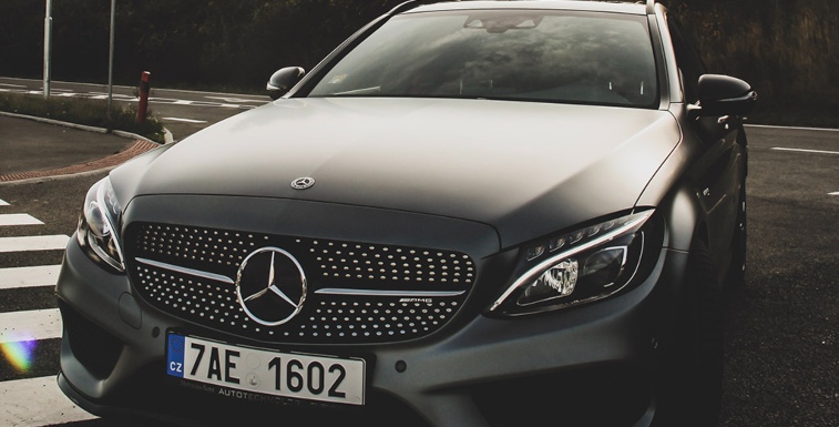 can you put a private plate on a lease car